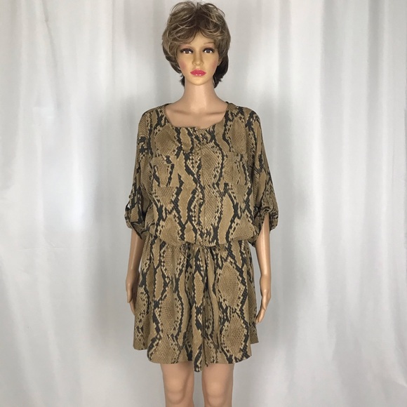 Dresses & Skirts - 🇺🇸 Lightweight Python Print Shirt Dress